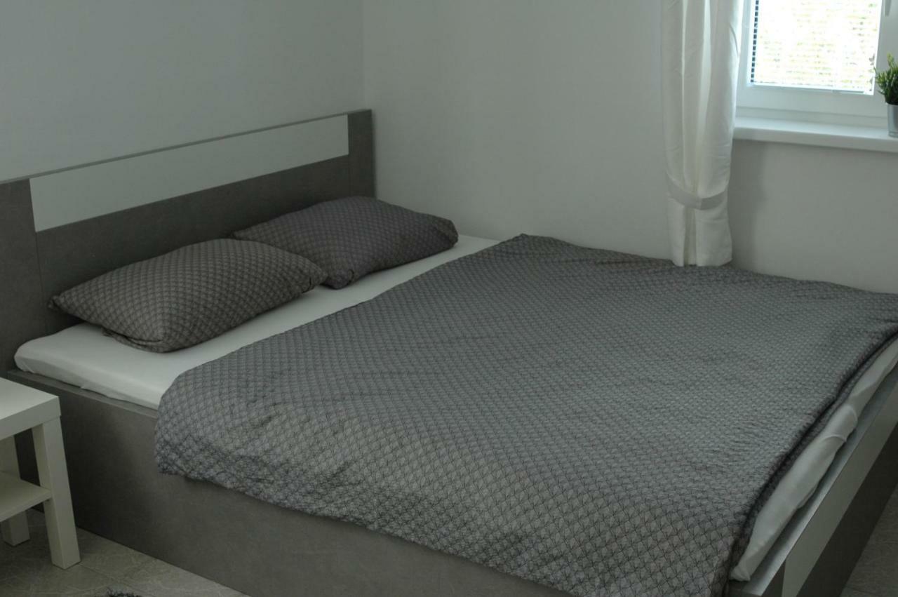 Appartement Apartman Timea à Dunajská Streda Extérieur photo