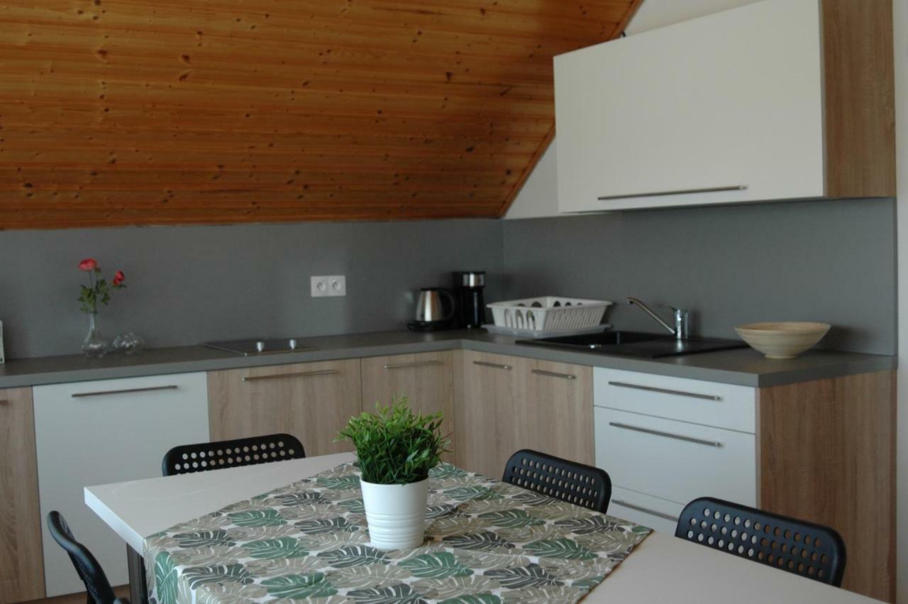 Appartement Apartman Timea à Dunajská Streda Extérieur photo